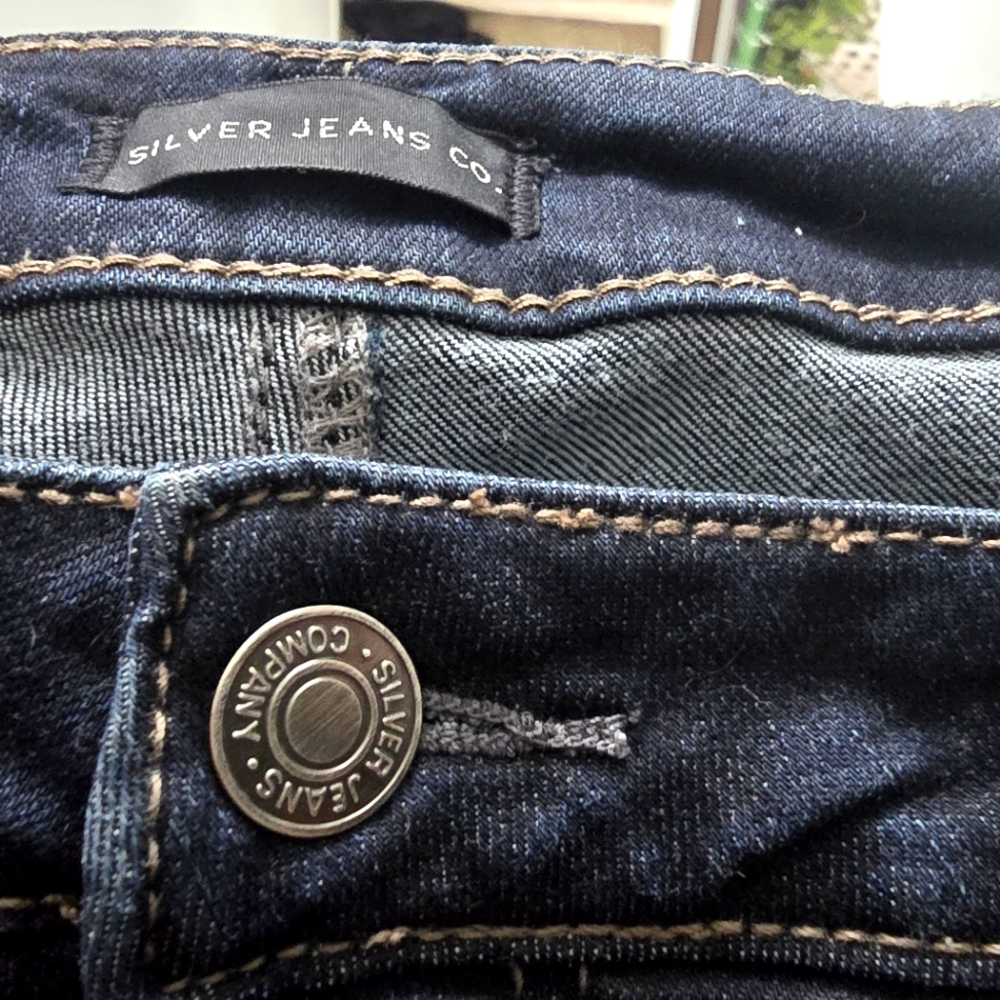 Cute Dark Denim Skinny Jeand By Silver